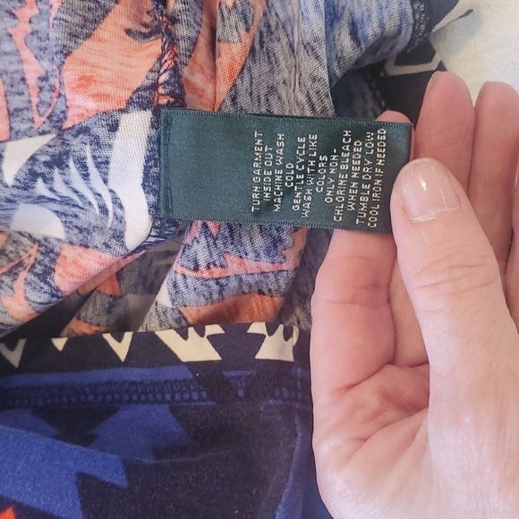 L-RL Lauren Active Ralph Lauren Multicolor Aztek Long Sleeve Sz. S Top - Picture 10 of 10